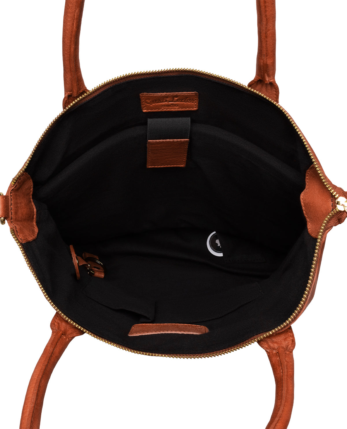 Gusti-Lederのレザー製ショッパー「Mia」 – Gusti Leder