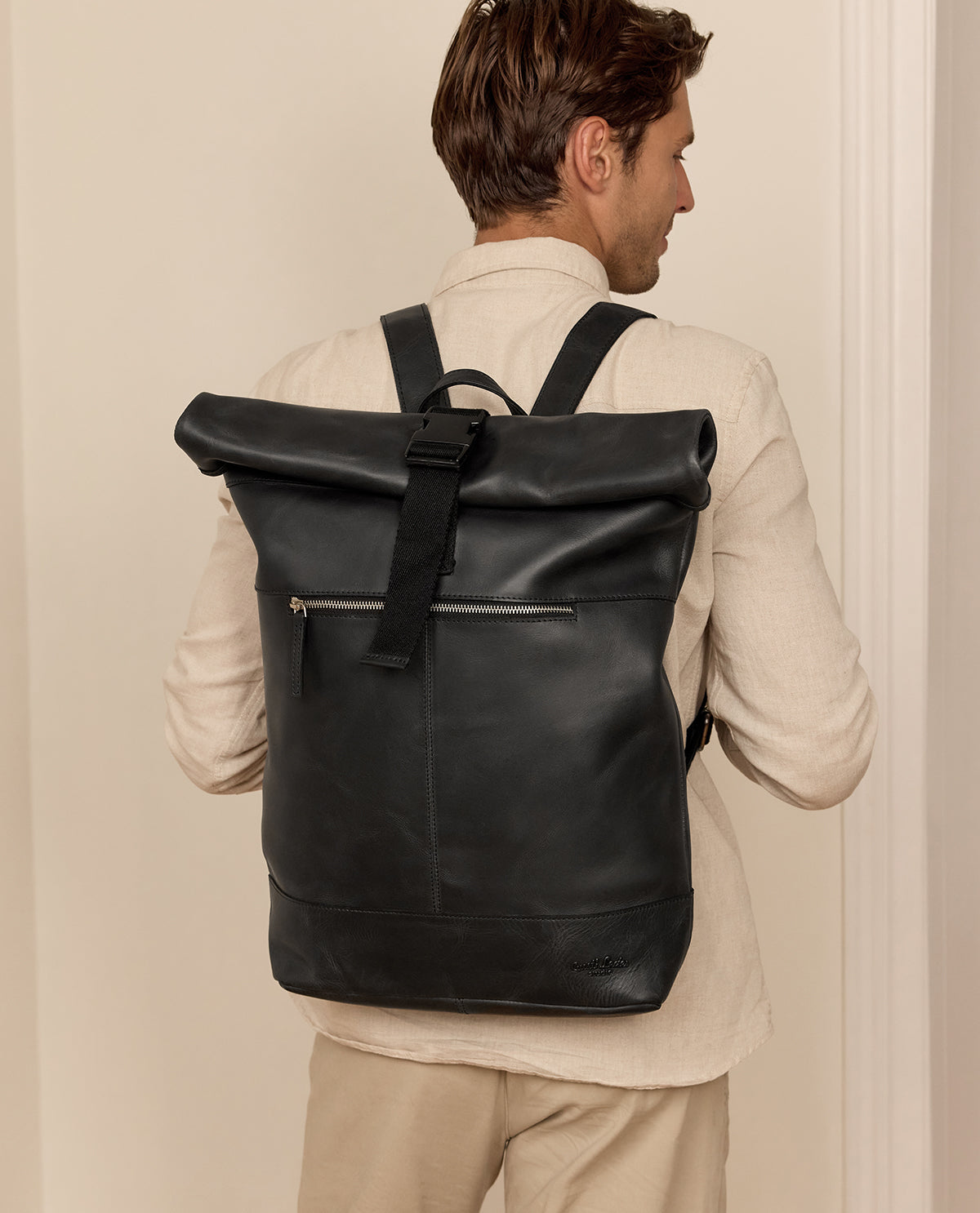 Gusti-Lederのレザー製ロールトップリュックサック – Gusti Leder