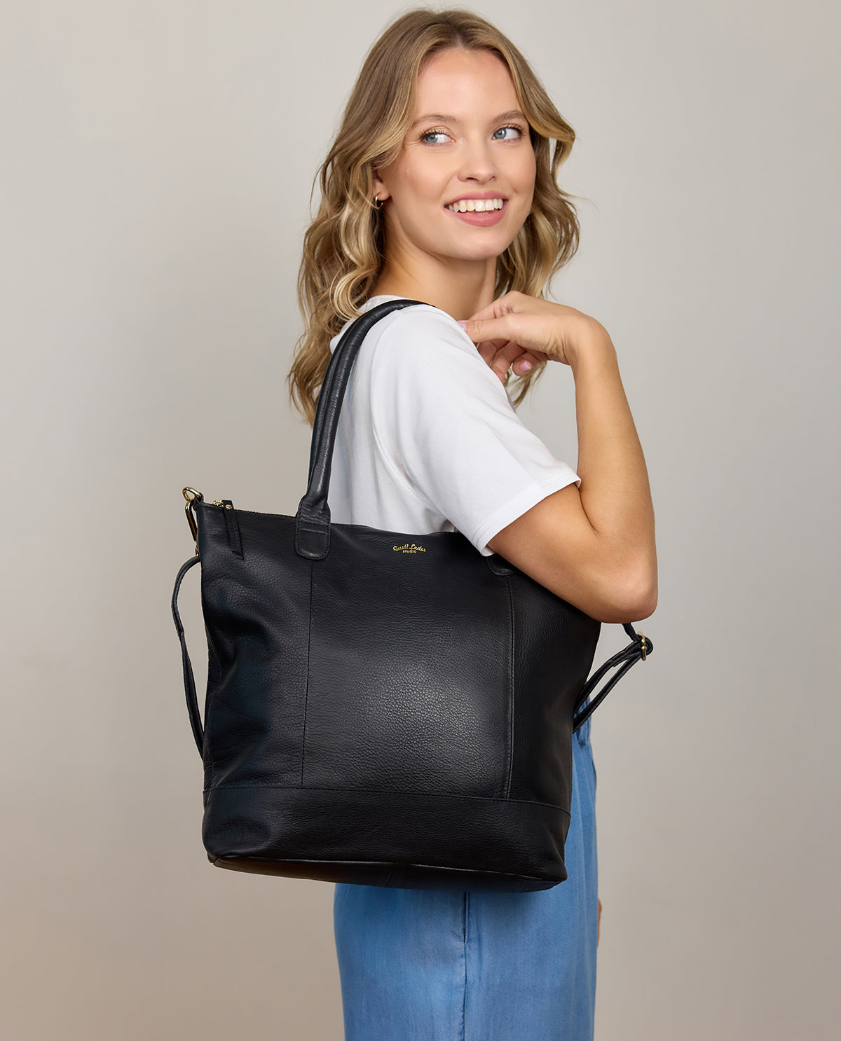 Gusti-Lederのレザーショッパー「Mia」 – Gusti Leder