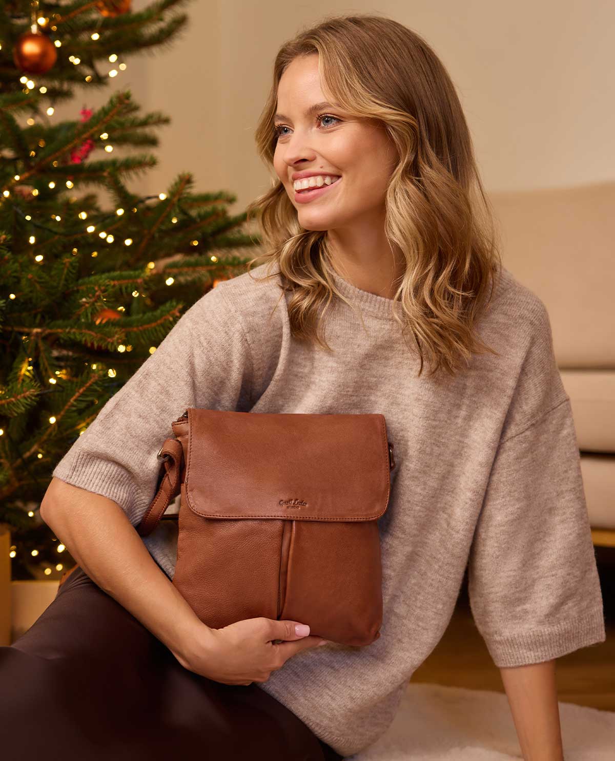 Gusti-Lederのレザーショルダーバッグ「Veha」 – Gusti Leder